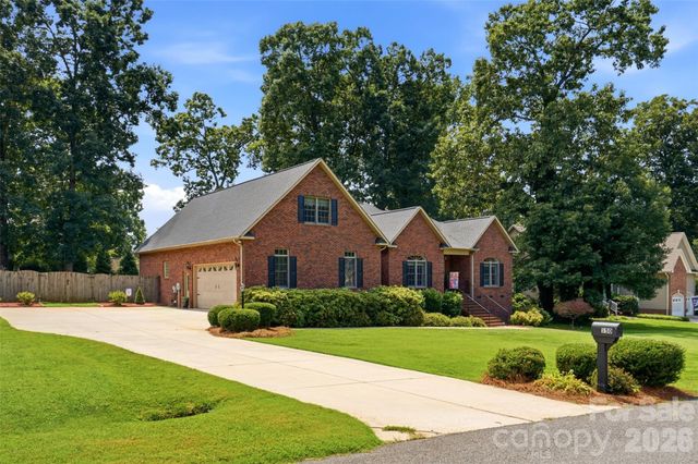 150 Saddlewood Lane, Statesville, NC 28625