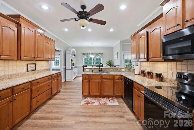 150 Saddlewood Lane, Statesville, NC 28625