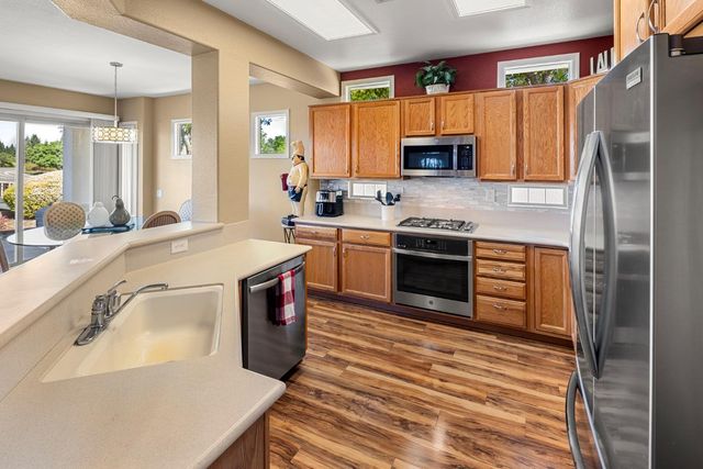 380 Lilypond Ln, Lincoln, CA 95648