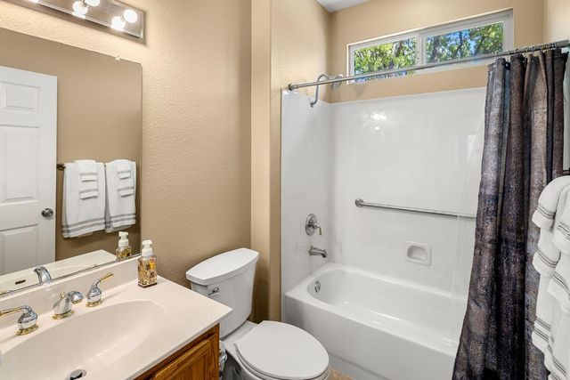 380 Lilypond Ln, Lincoln, CA 95648