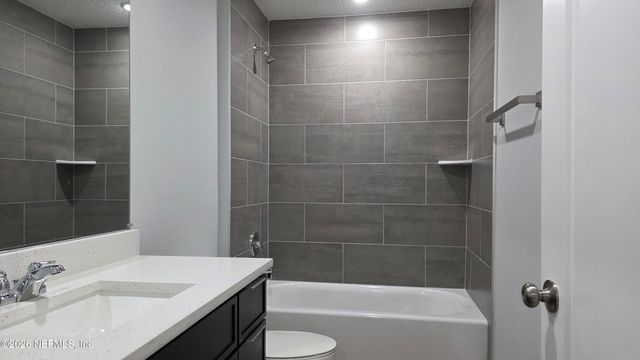 7622 HULL Street, Jacksonville, FL 32219