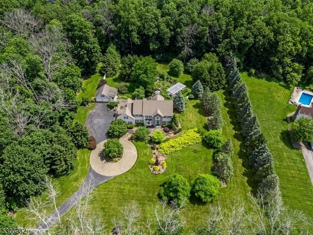 6 Woodfield Rd, Green Twp., NJ 07821