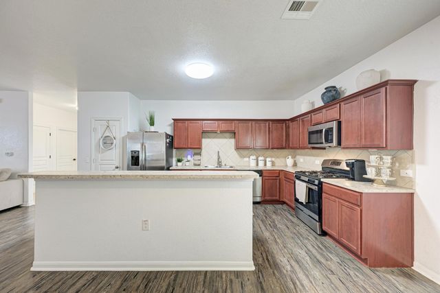 5040 Irvine LN, Del Valle, TX 78617