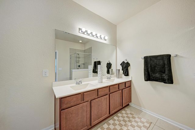 5040 Irvine LN, Del Valle, TX 78617