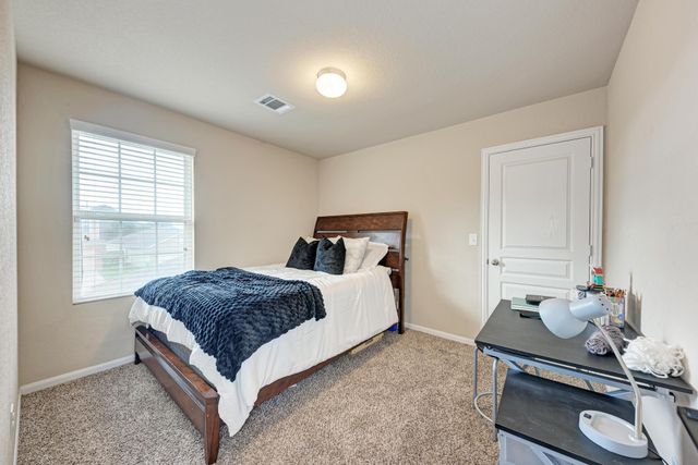 5040 Irvine LN, Del Valle, TX 78617