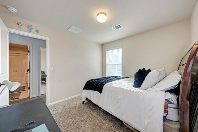 5040 Irvine LN, Del Valle, TX 78617