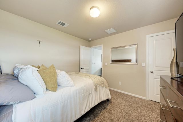 5040 Irvine LN, Del Valle, TX 78617