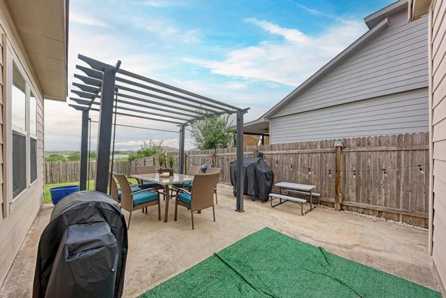 5040 Irvine LN, Del Valle, TX 78617