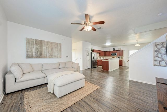 5040 Irvine LN, Del Valle, TX 78617