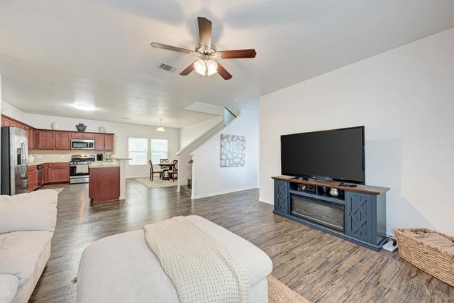 5040 Irvine LN, Del Valle, TX 78617