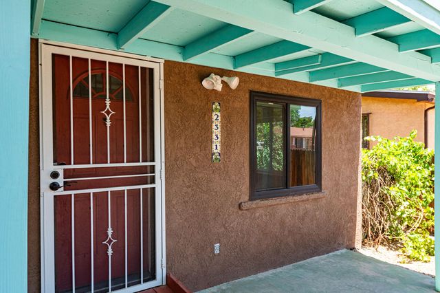 2331 Edna Avenue NW, Albuquerque, NM 87104