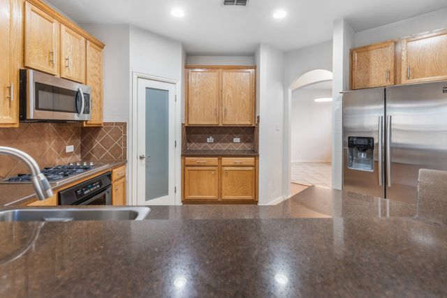 7712 Smugglers Cove, Arlington, TX 76016