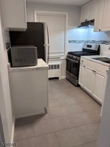 13 Carolyn Terrace A, Roselle Boro, NJ 07203