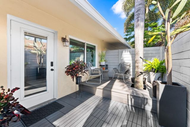 1200 NE 17th Court 3, Fort Lauderdale, FL 33305