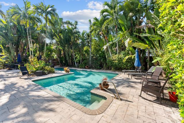 1200 NE 17th Court 3, Fort Lauderdale, FL 33305