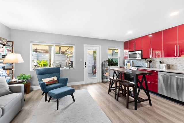 1200 NE 17th Court 3, Fort Lauderdale, FL 33305