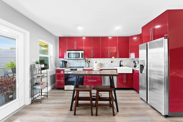 1200 NE 17th Court 3, Fort Lauderdale, FL 33305