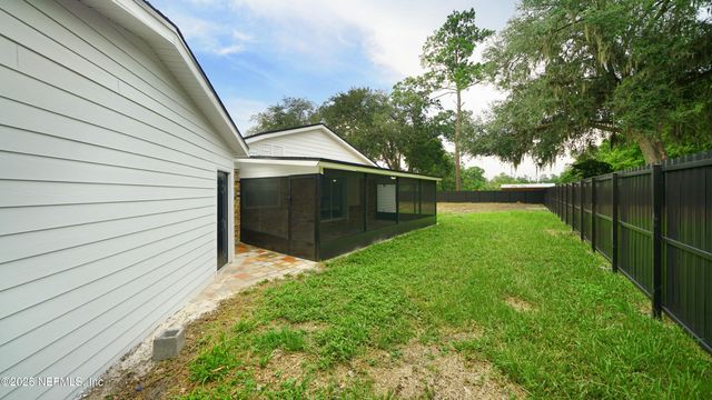 2039 OLD MIDDLEBURG Road N, Jacksonville, FL 32210