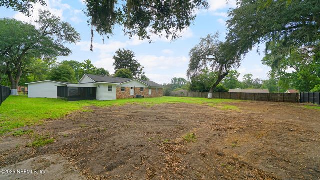 2039 OLD MIDDLEBURG Road N, Jacksonville, FL 32210