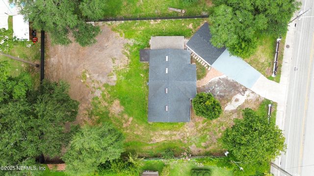 2039 OLD MIDDLEBURG Road N, Jacksonville, FL 32210