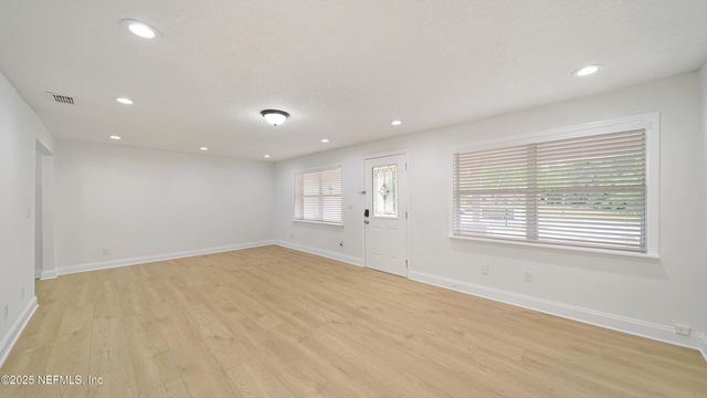 2039 OLD MIDDLEBURG Road N, Jacksonville, FL 32210