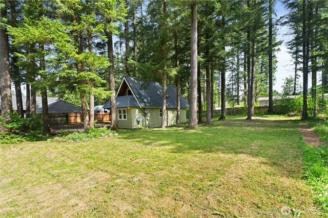 6182 Chestnut Drive, Maple Falls, WA 98266