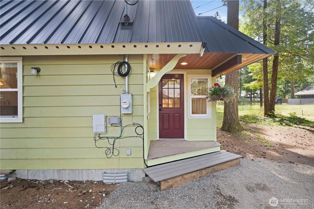 6182 Chestnut Drive, Maple Falls, WA 98266