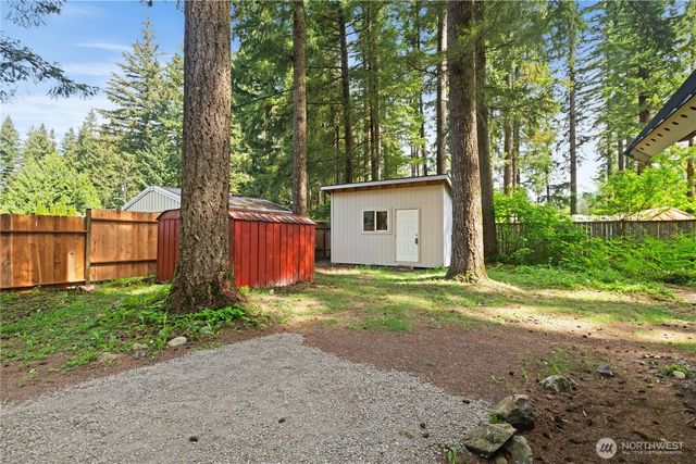 6182 Chestnut Drive, Maple Falls, WA 98266