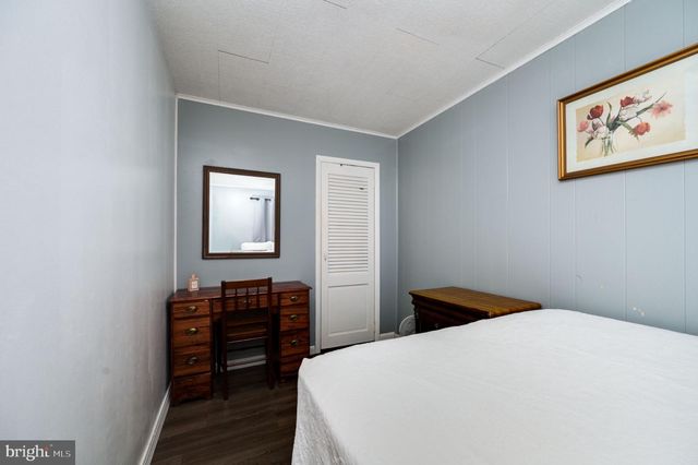 1042 CHURCH ST, Reading, PA 19601
