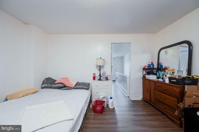 1042 CHURCH ST, Reading, PA 19601