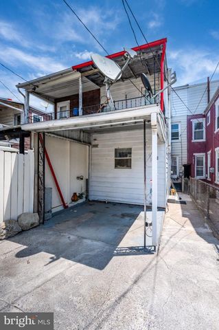 1042 CHURCH ST, Reading, PA 19601