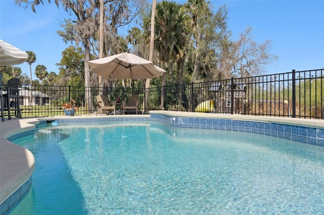 16805 BEAUCLAIRE COURT, Tavares, FL 32778