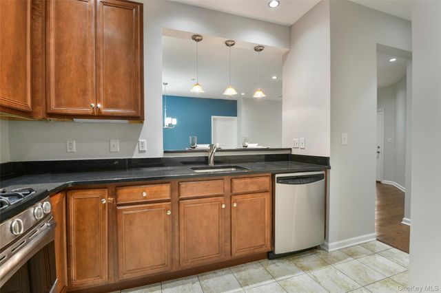 410 Westchester Avenue 110, Port Chester, NY 10573