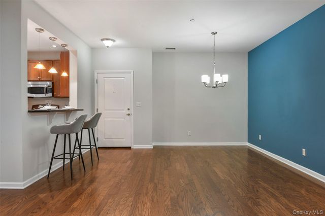 410 Westchester Avenue 110, Port Chester, NY 10573