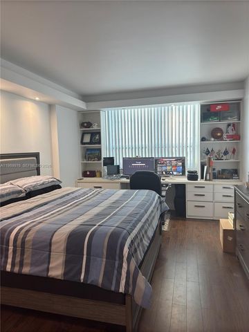 2000 N Bayshore Dr 708, Miami, FL 33137