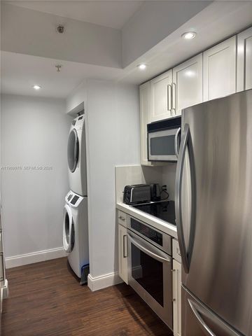 2000 N Bayshore Dr 708, Miami, FL 33137