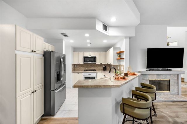 2938 Claremore Lane, Los Alamitos, CA 90720