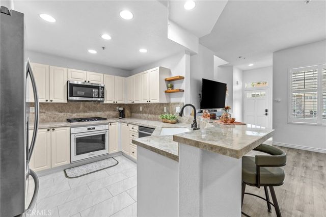 2938 Claremore Lane, Los Alamitos, CA 90720