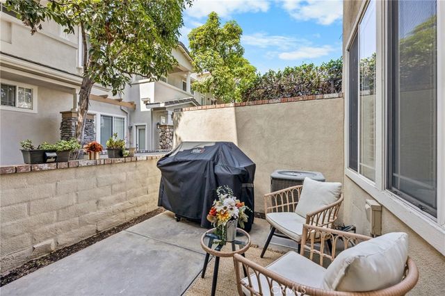 2938 Claremore Lane, Los Alamitos, CA 90720
