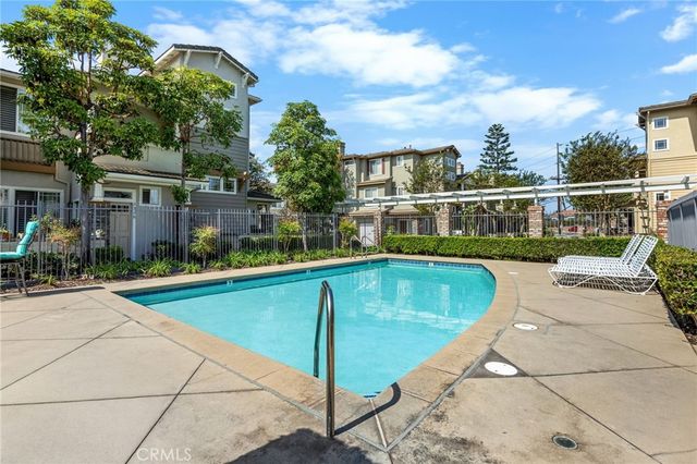 2938 Claremore Lane, Los Alamitos, CA 90720