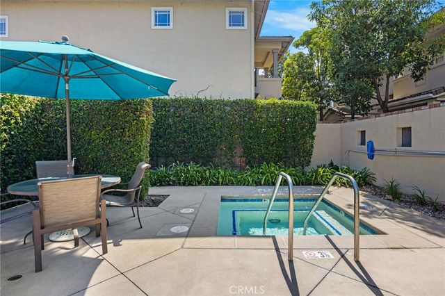 2938 Claremore Lane, Los Alamitos, CA 90720