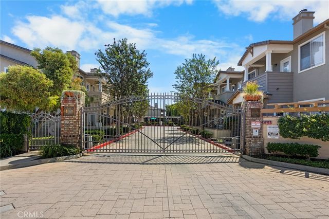 2938 Claremore Lane, Los Alamitos, CA 90720