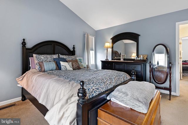 16 HIGHLAND CIR, Newark, DE 19713