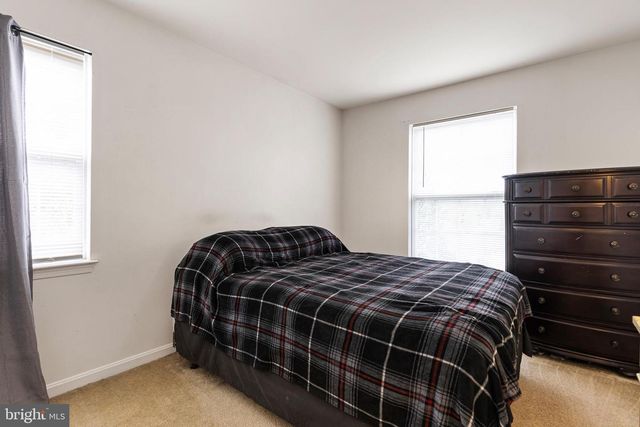 16 HIGHLAND CIR, Newark, DE 19713