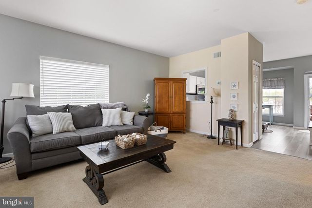 16 HIGHLAND CIR, Newark, DE 19713