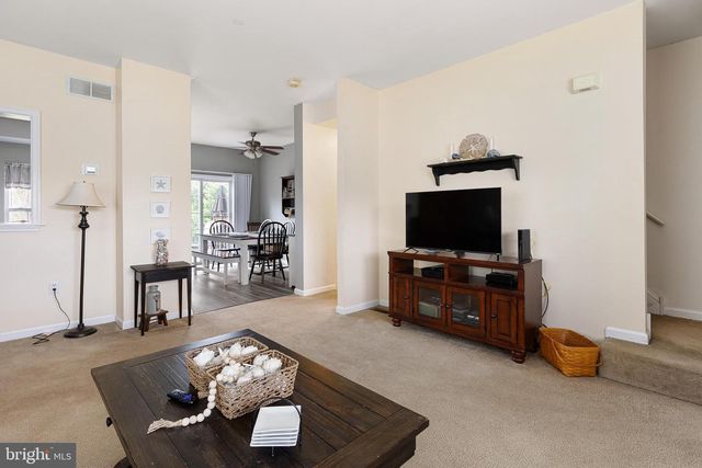 16 HIGHLAND CIR, Newark, DE 19713
