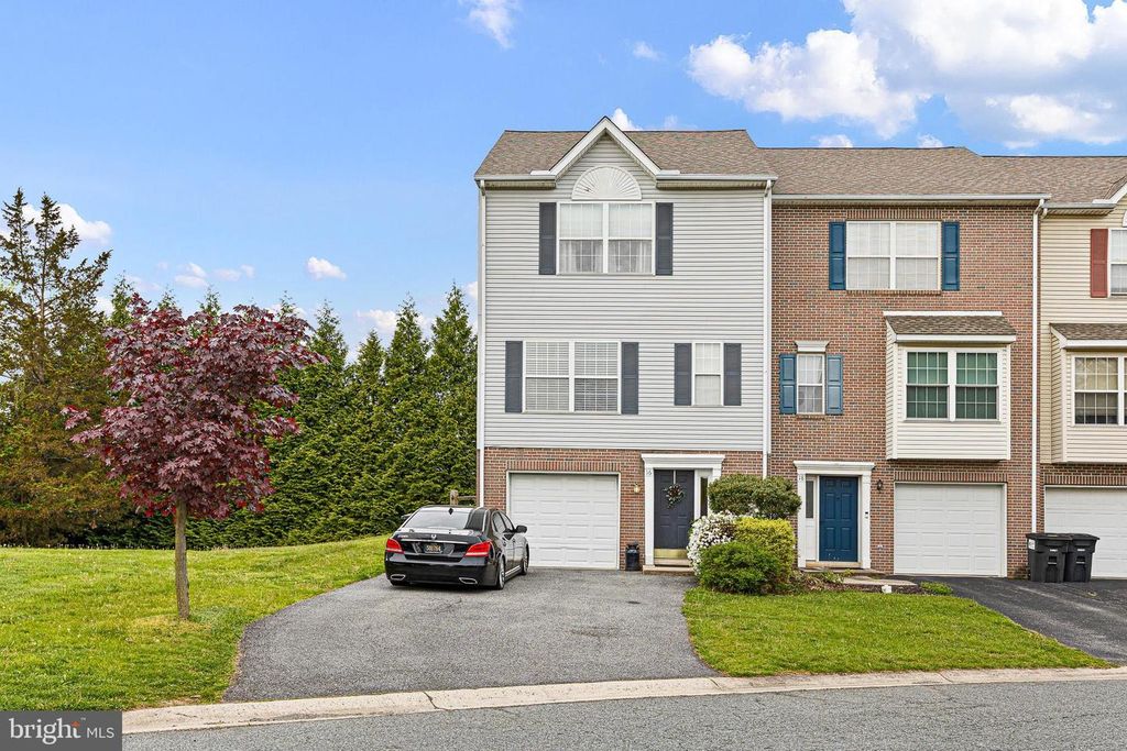 16 HIGHLAND CIR, Newark, DE 19713
