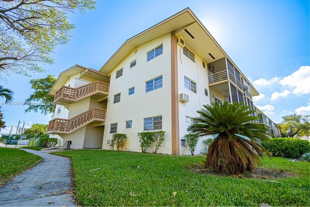 16790 NE 14th Ave 215, Miami, FL 33162
