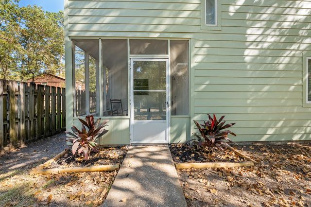 26604 Orchid Court, Huntsville, TX 77320