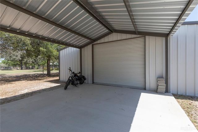 1611 E Mile 3 Road, Palmhurst, TX 78573